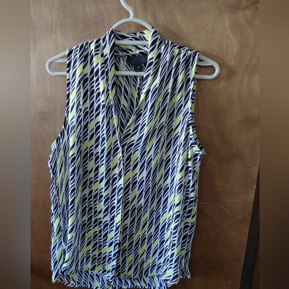 Worthington Black and White Sleeveless Blouse with Yellow Accents